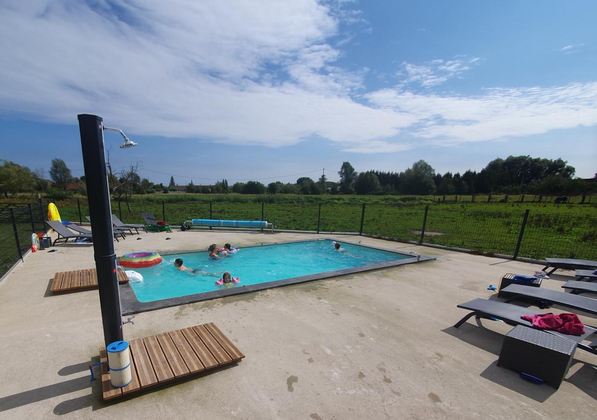 Au Chemin Du Paradis Gite De 10 Personnes 4 Etoiles Saint-Martin-Lez-Tatinghem Exterior foto